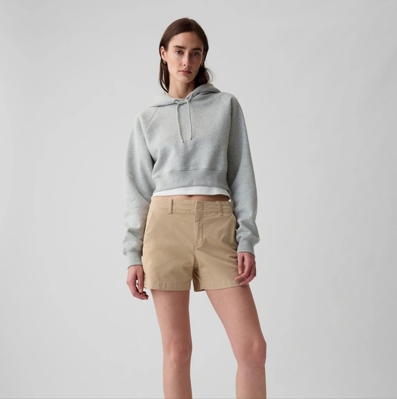 GAP Khaki Short NWT Size 6 - Picture 1 of 4